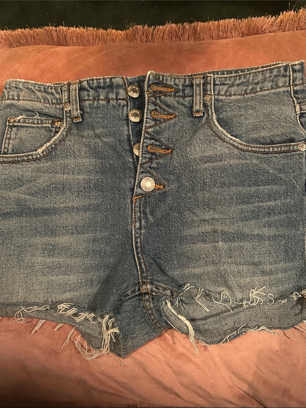 High-Rise Frayed Hem Denim Shorts - Blue
